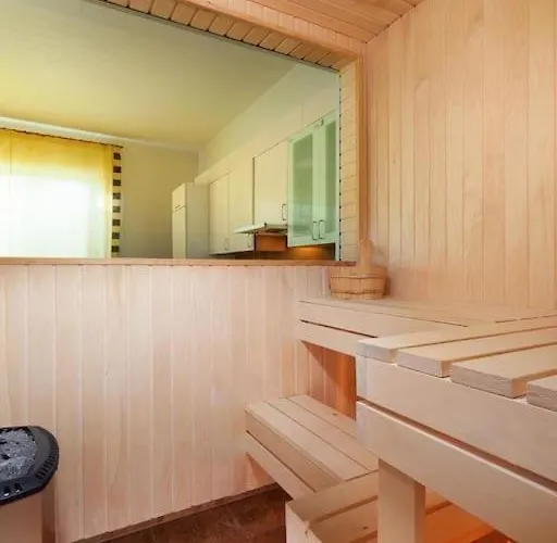 Operatheater View 2bd For 8