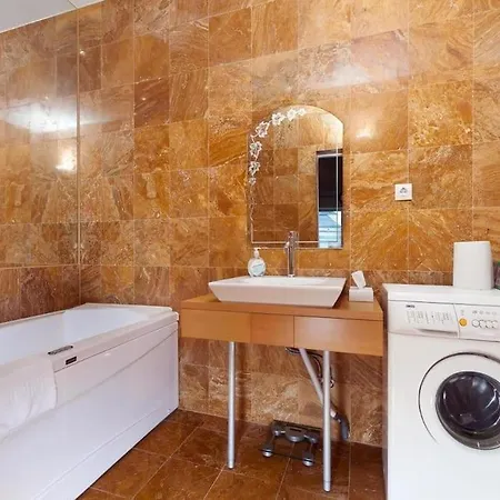 Operatheater View 2bd For 8 * Reval